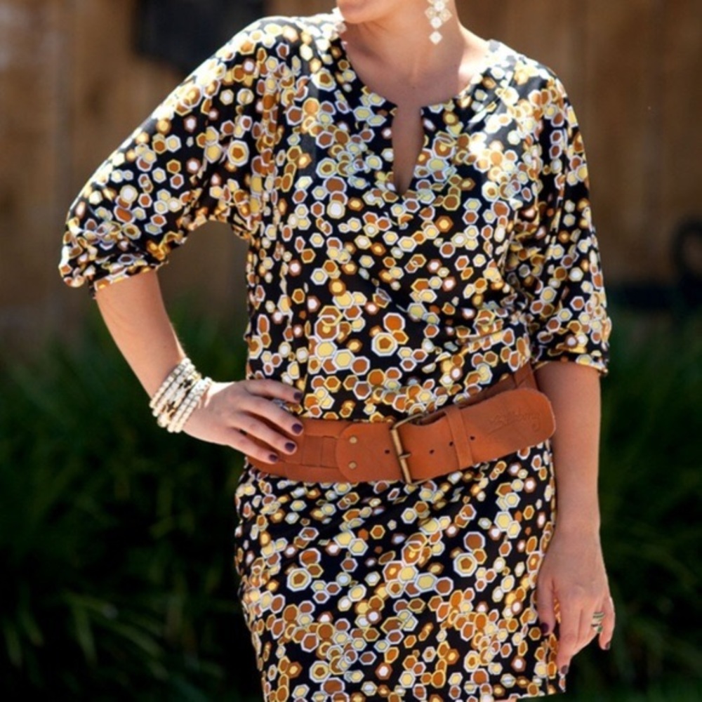 Tracy Negoshian Dawn Shift Dress in Honeycomb